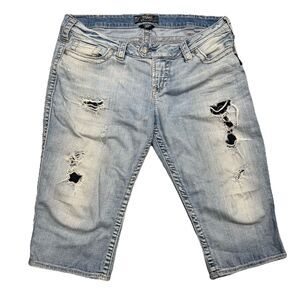 Silver Jeans Tuesday Crop Womens 34 Low Rise Distressed Patch Measures 36 x 17